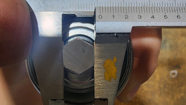 How to measure a conveyor roller with and without verniers 6